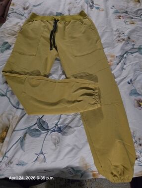 Figs LIGHT GOLD Jogger Pants